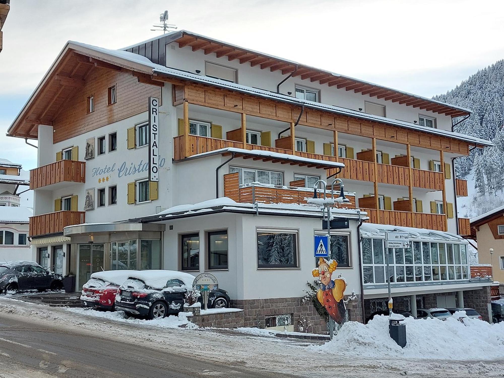 Hotel Cristallo Santa Cristina Val Gardena Exterior photo
